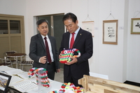 신영재 홍천군수,「아름다운 노년의 행복을 그리다」발표회 참석