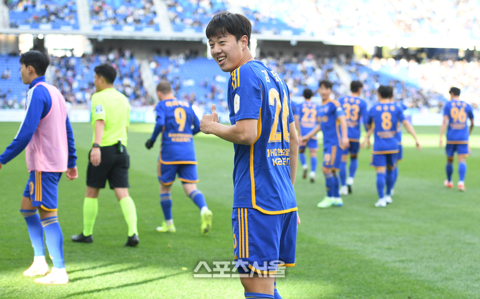 [포토] 김민준, 골 넣고 삐끼삐끼