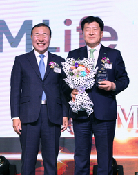 [포토]서울석세스대상 사회공헌대상 수상한 김성한 대표