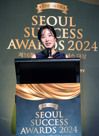 [포토]서울석세스대상 진행하는 김윤아 아나운서