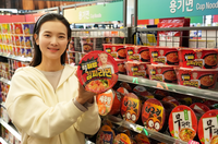 세븐일레븐, 히밥과 손잡고 ‘럭히밥김찌라면’ 단독 출시