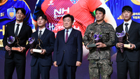 [포토] 김기희-황문기-박승욱-이명재, K리그1 수비수상 수상