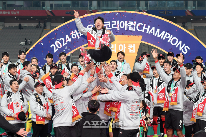 파이널 라운드 ‘무승’에 리그 6위 추락…우여곡절 끝에 코리아컵 최다 우승팀으로, 태하드라마는 극적 ‘해피엔딩’