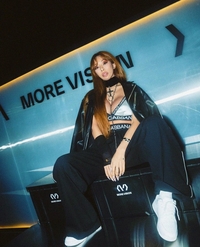 제시, ‘팬 폭행 외면’ 논란 후 심경글…“인생은 롤러코스터”