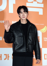 [포토]‘대가족’ 시사회 참석한 유연석