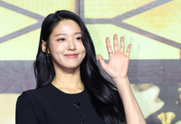 [포토]설현, 반가운 손인사