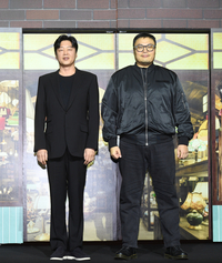 [포토]‘조명가게’의 김희원 감독과 강풀 작가