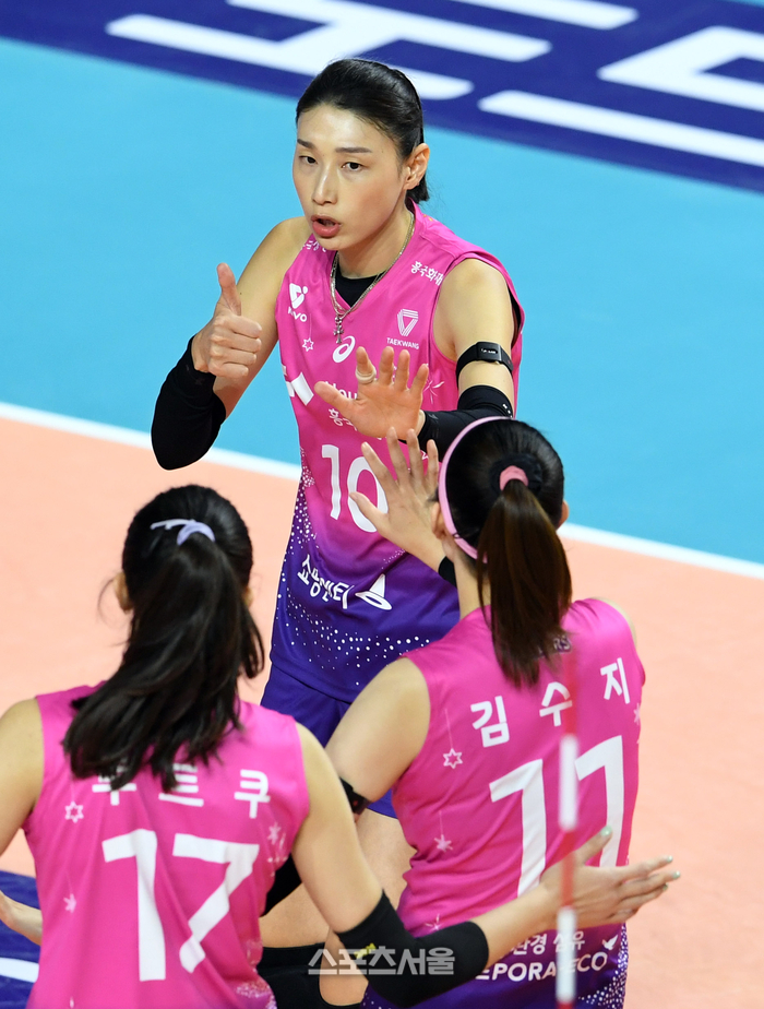 김연경-허수봉, 1R이어 2R까지 연속 MVP 최초 선정