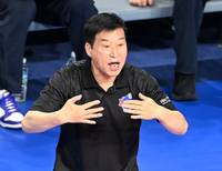 흥국생명전 역전패 여운, 김호철 감독의 냉정한 진단 “우리가 아직 그 정도는 아닌 것”[현장인터뷰]