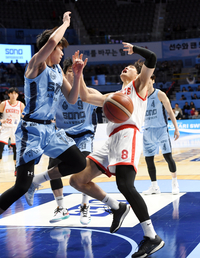 [포토]SK 안영준, 내 공이...