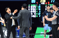 “최고의 산타”...아이유, ‘21세기 대군부인’ 촬영장에 훈훈한 선물!