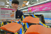 롯데마트, ‘노르웨이 생연어’ 대형마트 최저가 판매