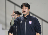 [포토] 작전 지시하는 김종민 감독