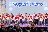“우리 모두가 슈퍼 히어로”…롯데월드, 소아암 어린이들과 ‘드림스테이지’ 무대 펼쳐