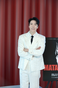 ‘뮤트롯킹’ 에녹, 연극 조연출에서 대극장 배우로의 성장기[SS인터뷰]