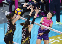 [포토]흥국생명 김연경, 힘차게!