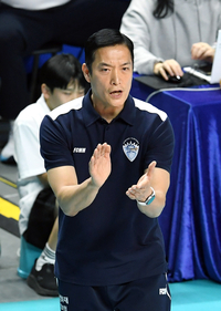 KB ‘겸임 논란’에 관한 김상우 감독의 생각 “원칙 지켜야”…마틴 대행은 “배구 질문만” 말 아껴[SS현장]