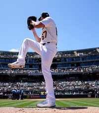 [공식] ‘해치 아웃’-‘로그 인’ 두산 팔색조 매력 뽐낼 왼손 외국인 투수 잭 로그 영입…총액 80만달러