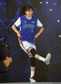 [포토]춤 솜씨 뽐내는 신지현