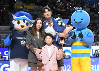 [포토]은퇴 최석기, 가족과 함께!