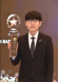 신진서 9단 ‘대세’ 입증 여자바둑 춘추전국시대도…한국기원 10대뉴스 선정