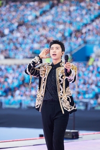 임영웅 “콘서트 고심 끝 진행, 유가족에 깊은 애도”…조용필, 이승환 취소 엇갈린 행보