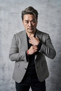 “슬픔 강요 옳지 않아”JK김동욱, 추모 분위기 속 소신발언