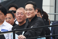 삼성전자 이재용 회장 ‘한국인이 가장 관심 두는 CEO’ ‘주식부호’ 2관왕