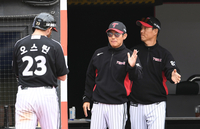 [공식] ‘김정준 1군 수석-이병규 2군 감독-이종운 잔류군 책임’ LG, 2025년 코치진 보직 확정