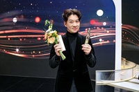 배우 정상훈, ‘2024 MBC 연기대상’ 베스트 캐릭터상 수상