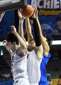 [포토]KCC 이승현, 내가 잡는다!