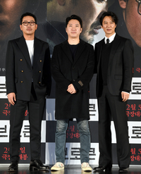 [포토] 하정우-김진황 감독-김남길, ‘브로큰’ 사랑해 주세요