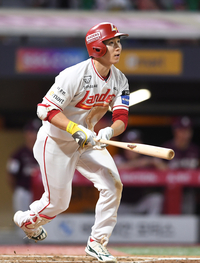 연봉 3.7억 ‘껑충’→정작 선수는 “잘한 건 아니에요”…‘위’를 보는 국대 유격수 [SS시선집중]