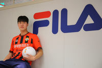 강원, ‘젊은 윙어’ 김민준 영입 “첫 이적 떨려, 팀에 녹아들겠다”