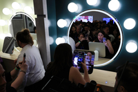 “뷰티는 AI, 음식은 로봇으로”…‘기술 경쟁’ 본격화[CES 2025]