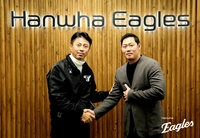 [공식] ‘1년 1억1000만원’ 하주석, 한화와 FA 계약…사인 앤 트레이드 불발→결국 ‘백기투항’