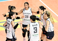 ‘삼각 편대’ 활약+김다은 ‘깜짝’ 6득점…한국도로공사, 흥국생명 ‘2연패’로