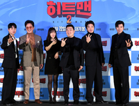 [포토] ‘히트맨2’ 감독과 배우들, ‘3도 기대하며’