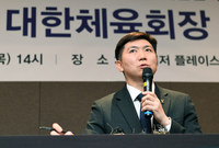 [포토]유승민, ‘일 잘하는 회장으로 기억되고 싶어!’