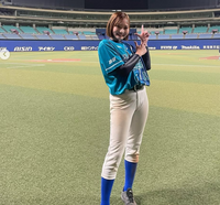 日 치어리더, 韓서 뽐낸 야구 실력 ‘미모+몸매 무슨 일이야’