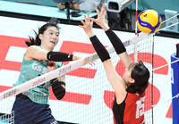 [포토]힘차게 공격하는 GS칼텍스 유서연