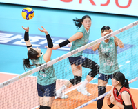 [포토]백토스 올리는 GS칼텍스 김지원