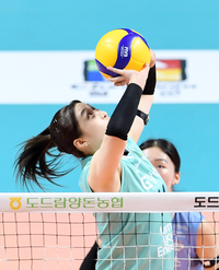 [포토]GS칼텍스 김지원, 집중!