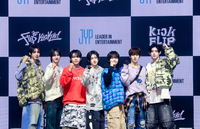 ‘데뷔’ 킥플립, 롤모델은 스키즈…박진영 “K팝 트렌드 이끌거라 극찬”