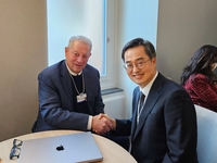 김동연, 다보스서 앨 고어  美 전 부통령 등과 광폭 교류