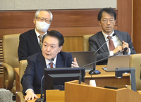모르쇠 전략 尹, 피할데까지 피한다? 헌재출석후 곧장 병원행