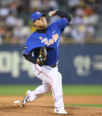 “팬 덕분에, 팬과 함께” 류현진, 2024시즌 유니폼 판매 수익 전액 기부…유소년 야구선수 지원