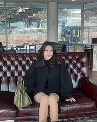 예쁘고 연기 잘하는 이주빈, 아슬아슬한 미니스커트로 ‘여친美’ 뿜뿜