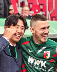 아우크스부르크 ‘레전드’ 인정, 박수 받으며 은퇴한 구자철 “좋은 한국 선수 뛸 수 있게 지원하겠다”