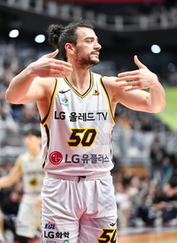 엇갈린 연승·연패…LG는 7연승 방긋, DB는 3연패